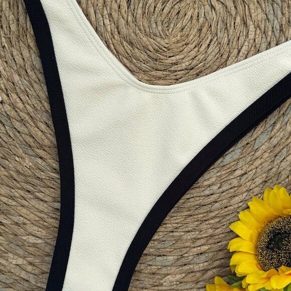 White Sexy Women's Color Blocking Bikini Swimsuit - Picture 5 of 5